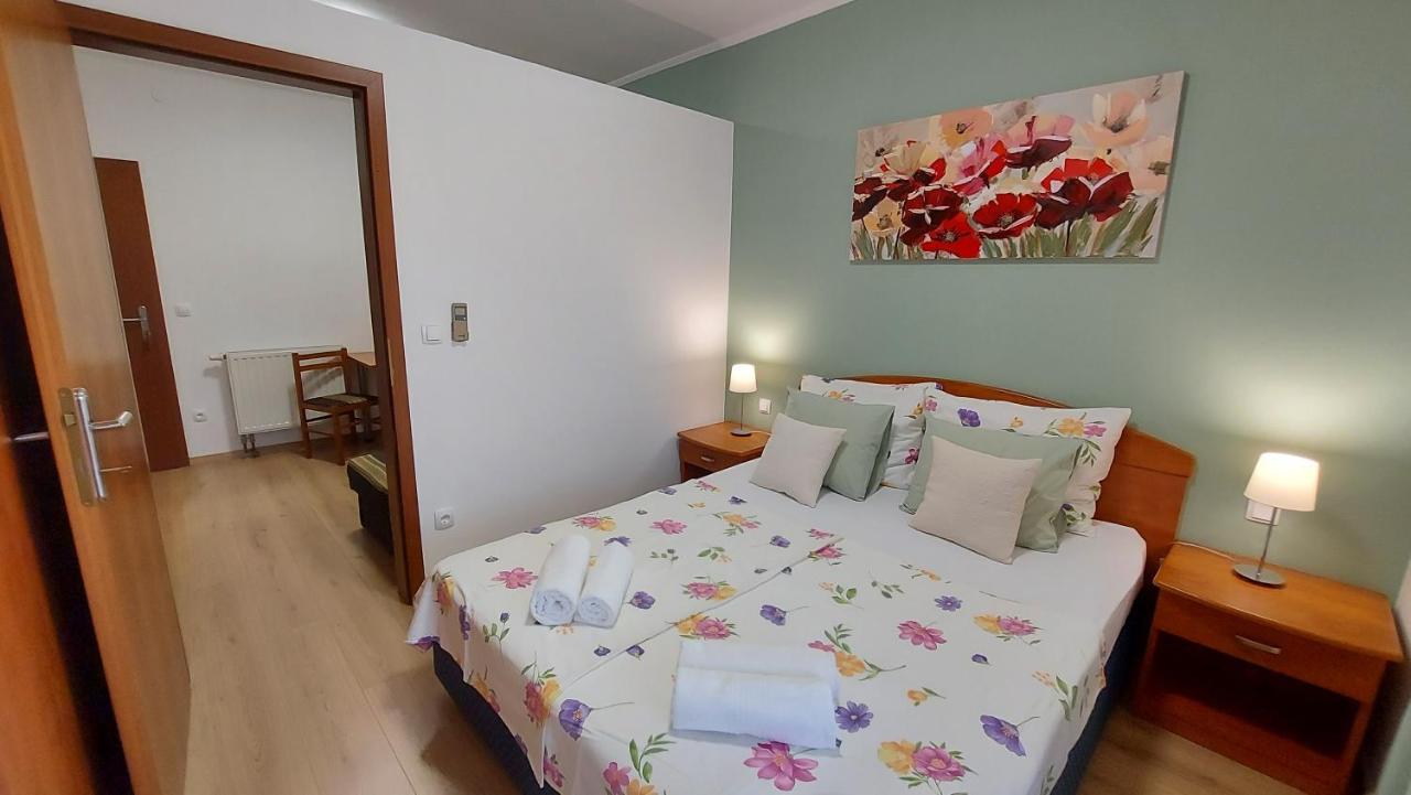 Villa Rossa Tučepi Esterno foto