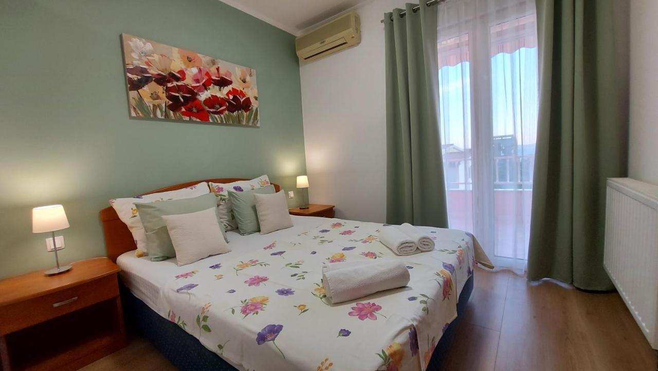 Villa Rossa Tučepi Esterno foto
